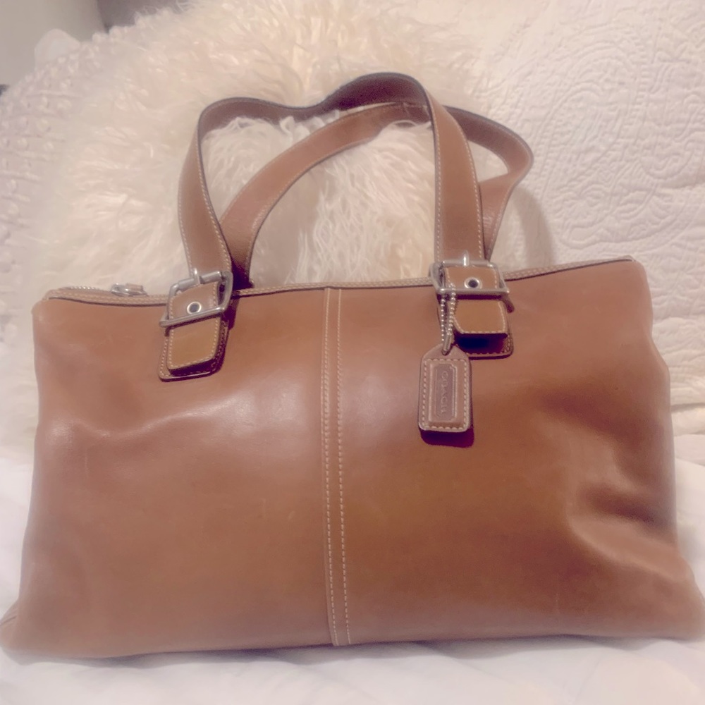 Coach Leather Purse!